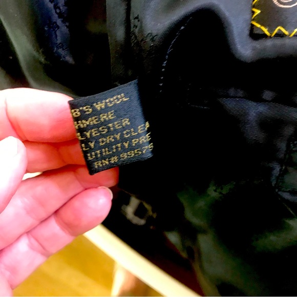 ProntoMondo Cashmere and Wool Three Button Blazer - Picture 10 of 16